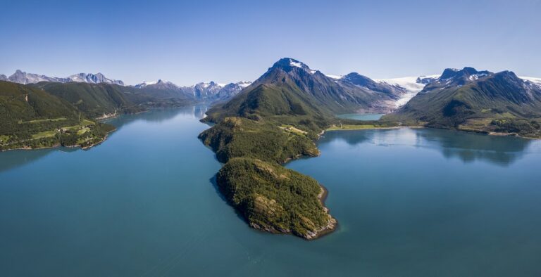 Holandsfjorden - Engenbreen - Svartisen - Helgeland - Salten - Nordland - Leading Web Solutions