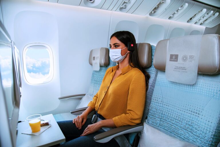 Emirates - Economy Class - Boeing 777 - Airbus A 380