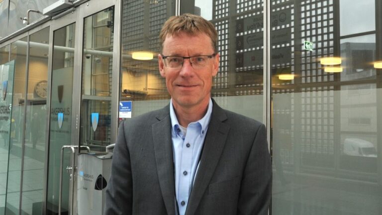Knut Sletta - jernbanedirektør - Fylkesdirektør