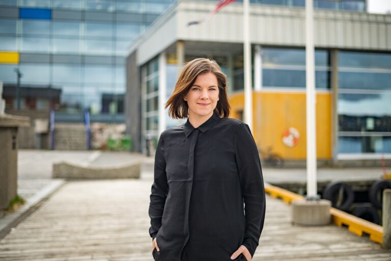 Jenny Hoff - Centred - Renommé
