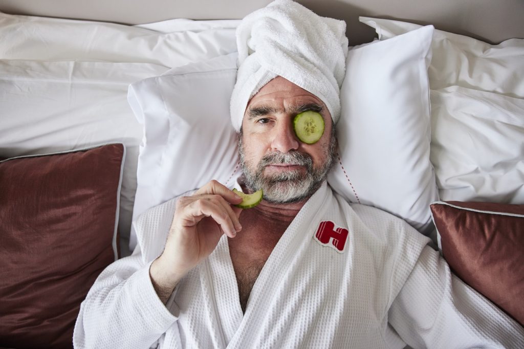 Eric Cantona - Champions League - Hotels.com - Do not disturb suite
