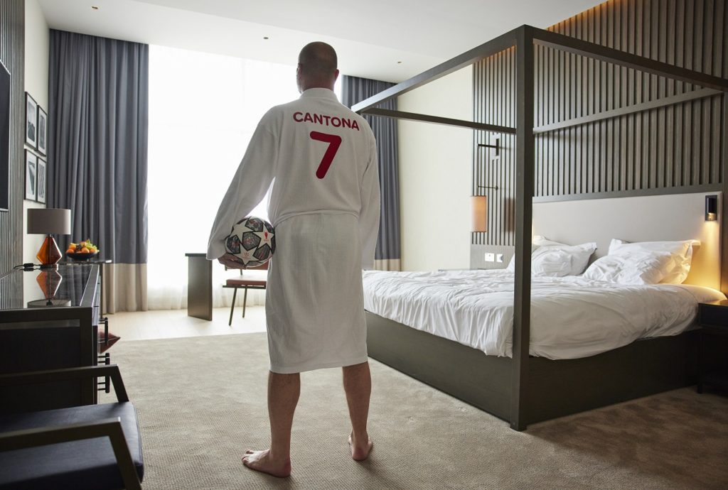 Eric Cantona - Champions League - Hotels.com - Do not disturb suite