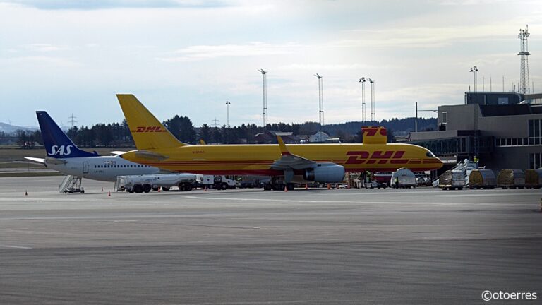 SAS- DHL - Gate - SVG - Stavanger lufthavn Sola - 2021