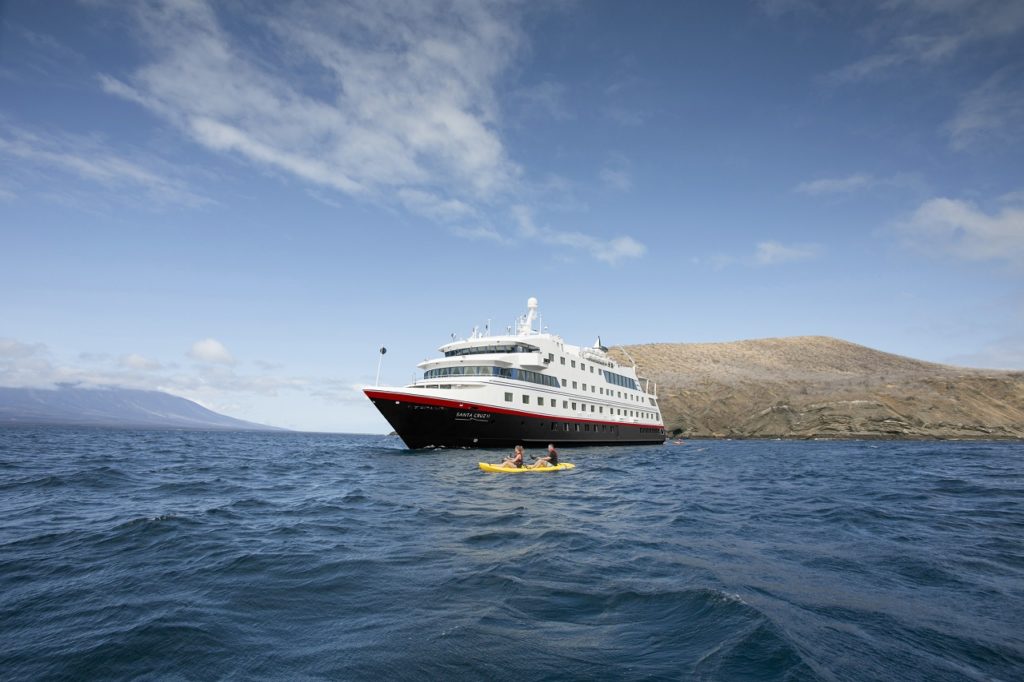 MS Santa Cruz II - Explorerskip - Metrpolitan Touring - Hurtigruten Expeditions