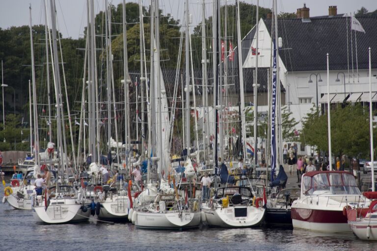 Seilbåter - fritidsbåter - småbåthavn - Norsk Brannvernforening
