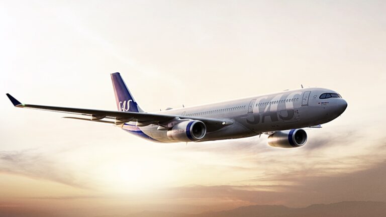 Airbus A 350 XWB - SAS - Soloppgang