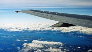 Norwegian-737-300-Hardangerfjorden-Folgefonna