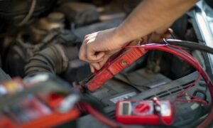 Bilbatteri - hjelpestartkabler - NAF