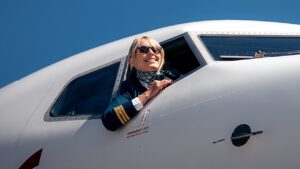Flyr - pilot - Kvinne - Boeing 737-800
