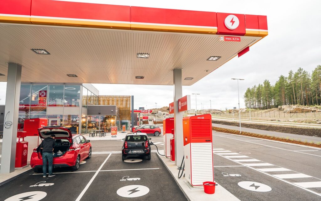 Circle K Kongsbergporten - Ladestasjon - Bensinstasjon - NAF
