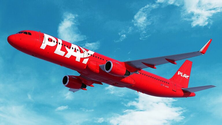 Airbus A 321neo - Play Airlines - Island