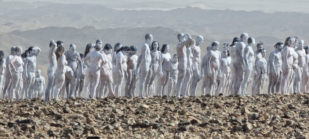 Arad - Israel - 200 nakne mennesker - Fotoinnstallasjon - Spencer Tunick