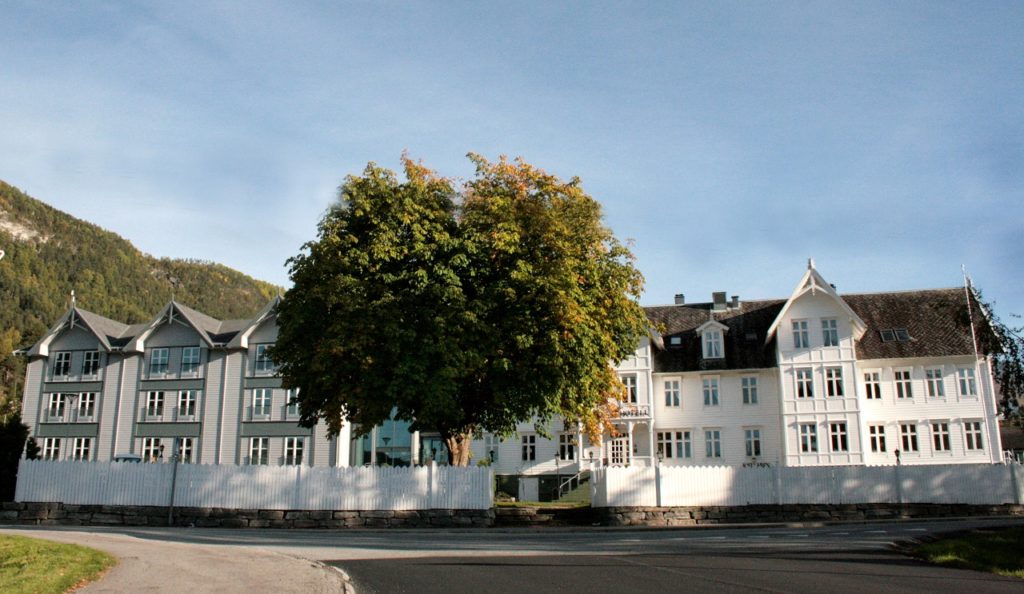 Gloppen Hotell - Sandane - Nordfjord - Vestland - Classic Norway