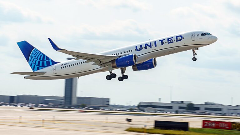Boeing 757-200 - United Airlines - Star Alliance