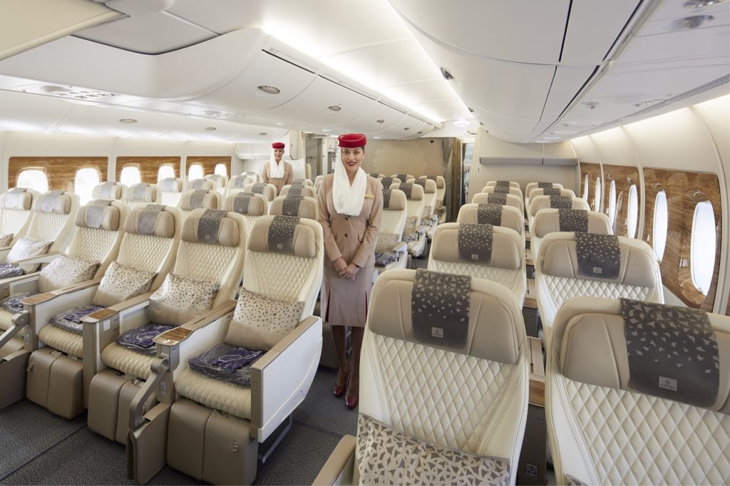 Emirates - Premium Economy - Kabin - Bredbuksfly 