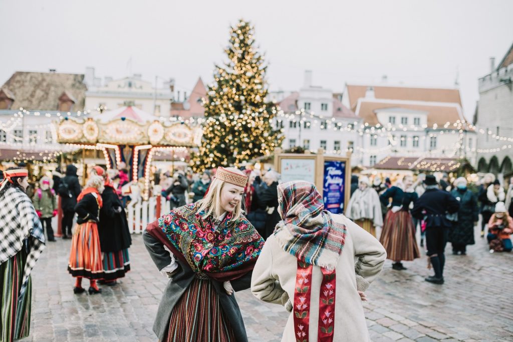 Folkedrakter - Julemarked - Tallinn - Estland