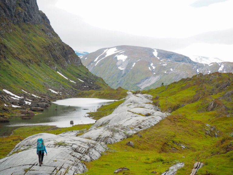 På tur fra Pikhåghytta med utsikt mot Glomdalen - Svartisen nasjonalpark