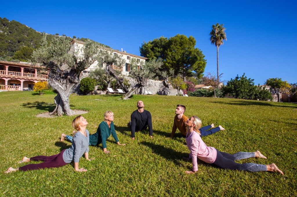 Yogagruppe - landlige omgivelser - Mallorca - Spania