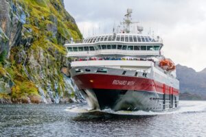 MS Richard With - Trollfjorden - Hurtigruten - Kystruten Bergen - Kirkenes