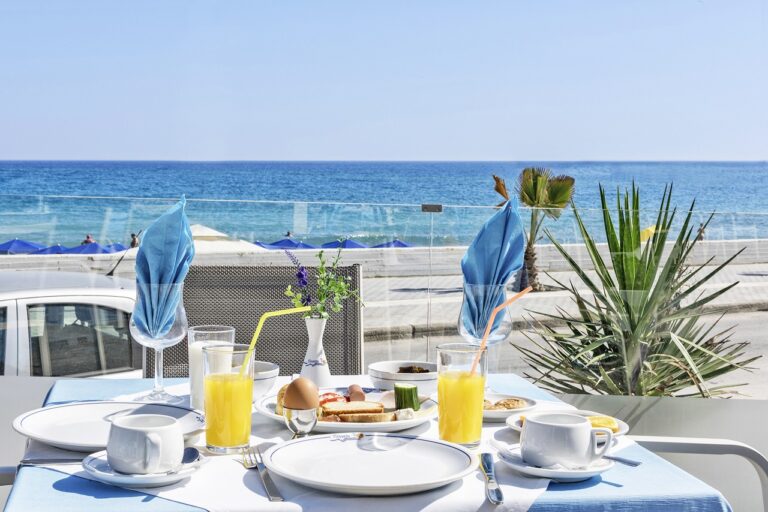 Frokost - Oppdekking - Ferie - Hotell - Apollo