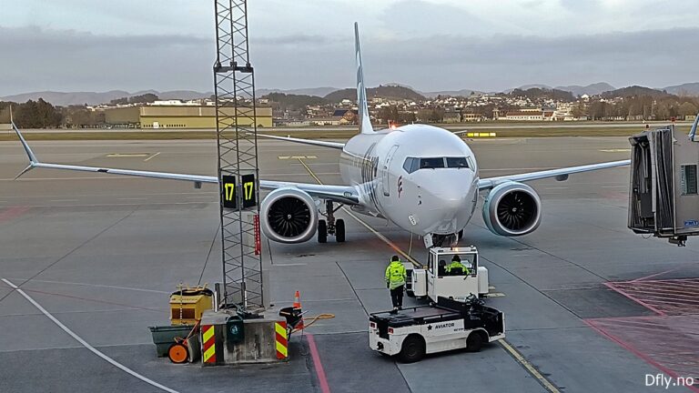 Boeing 737-8 - Flyr - Stavanger lufthavn