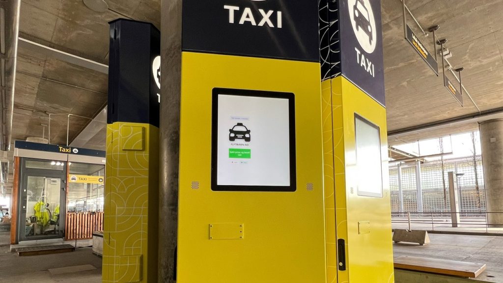 Taxiautomat - Oslo lufthavn - Rubynor Flytaxien