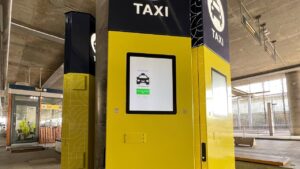 Taxiautomat - Oslo lufthavn - Rubynor Flytaxien