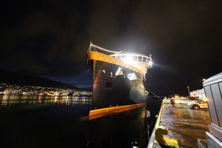Havila Capella - Havn - Bergen - Strandet 13 april 2022