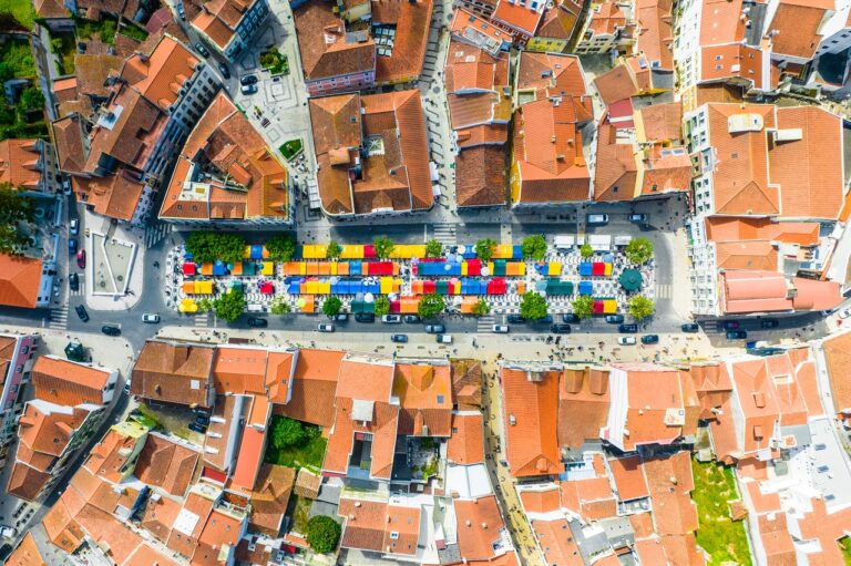 Dronefoto - Frukt og grønnsakmarked - Caldas da Rainha - Portugal