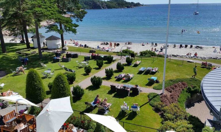 Strand Hotel Fevik - Badestrand - Classic Norway Hotels