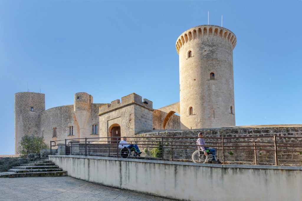 Tilgjengelighet - Rullestoler - Castillo de Bellver - Palma - Mallorca - Spania