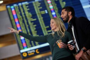 Par - Rutetavle - avgangshall - Oslo lufthavn - Gardermoen - Avinor - 2022