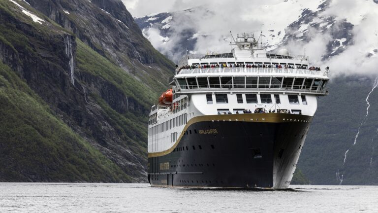 Havila Castor - Geirangerfjorden - Batteridrift - Kystruten - Cruiseskip