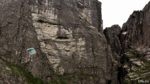 Basehopper - Kjerag - Lysefjorden - Norge