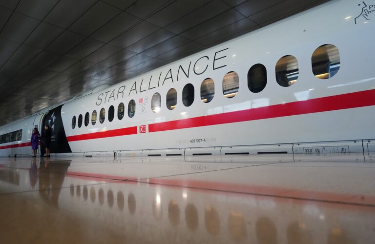 ICE3 - Togsett - Star alliance - Deutsche Bahn - DB