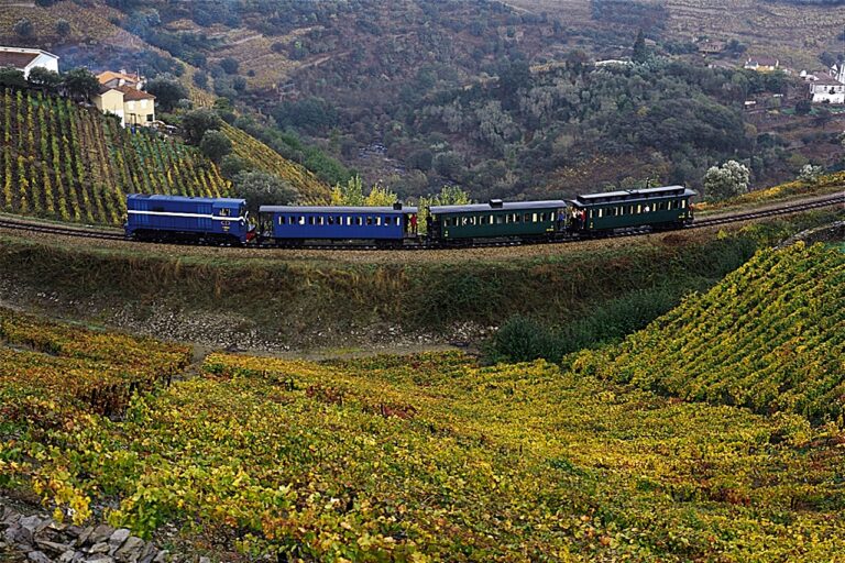 Veterantog - Douro Valley Historical Train - Porto - Portugal