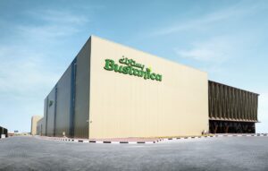Bustanica - Vertikalt gårdsanlegg - grønnsaker - Salater - Dubai - Emirates Catering - Emiratene
