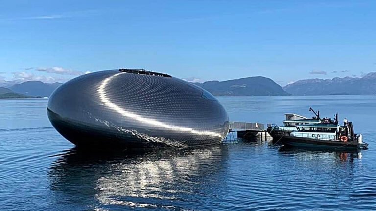 Salmon Eye - Kunstbygg - Hardangerfjorden - Norge