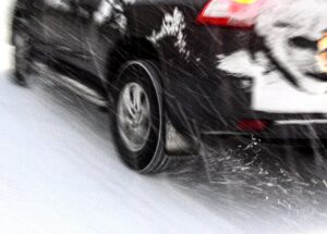 Snøvær - Bil - Vinterdekk - Statens vegvesen