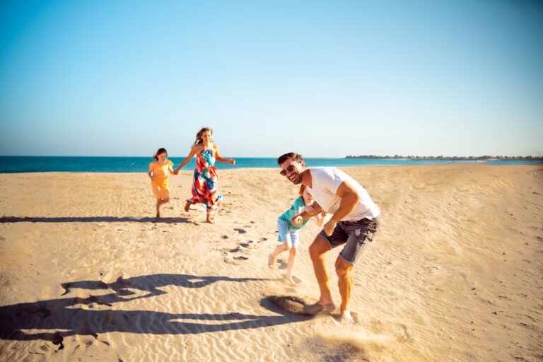 Familie - Badestrand - RAK - Ras Al Khaimah - Emiratene