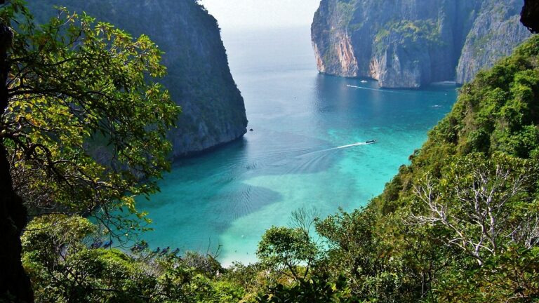 Båter - Fjord - Landskap - Thailand- TUI