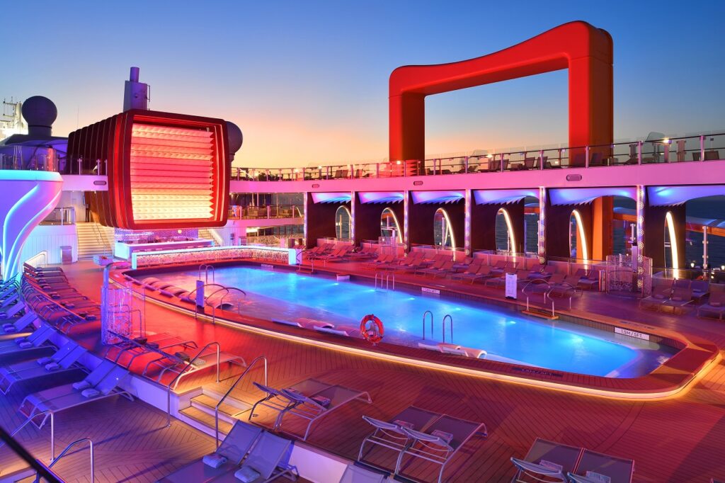 Pool Deck - Natt - Celebrity Apex - Celebrity Cruises - RCL