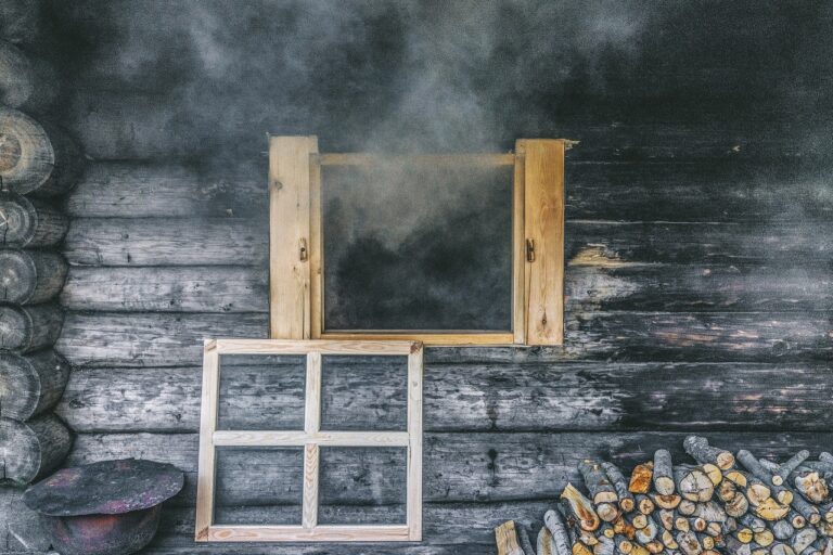 Vedfyrt badstu - Sauna - Estland - Baltikum
