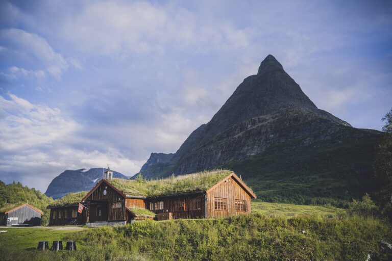 Innerdalshytta - Innerdalen - Krsitiansund og Nord-Møre Turistforening